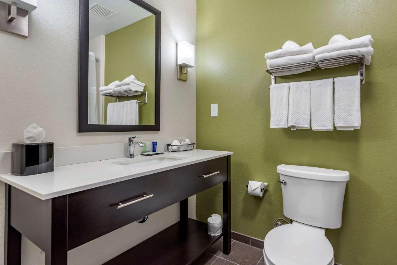 Crosby Sleep Inn & Suites מראה חיצוני תמונה