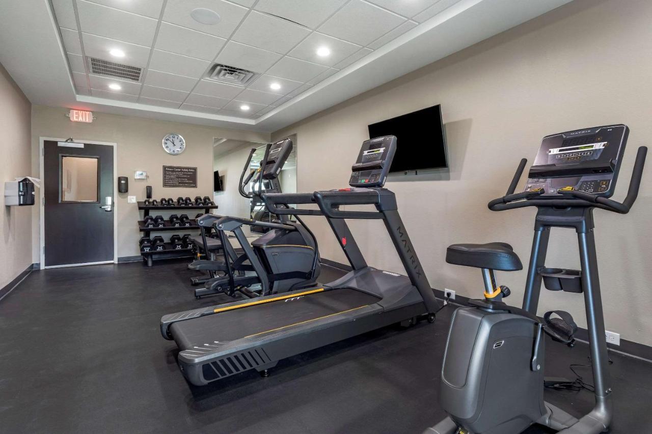 Crosby Sleep Inn & Suites מראה חיצוני תמונה