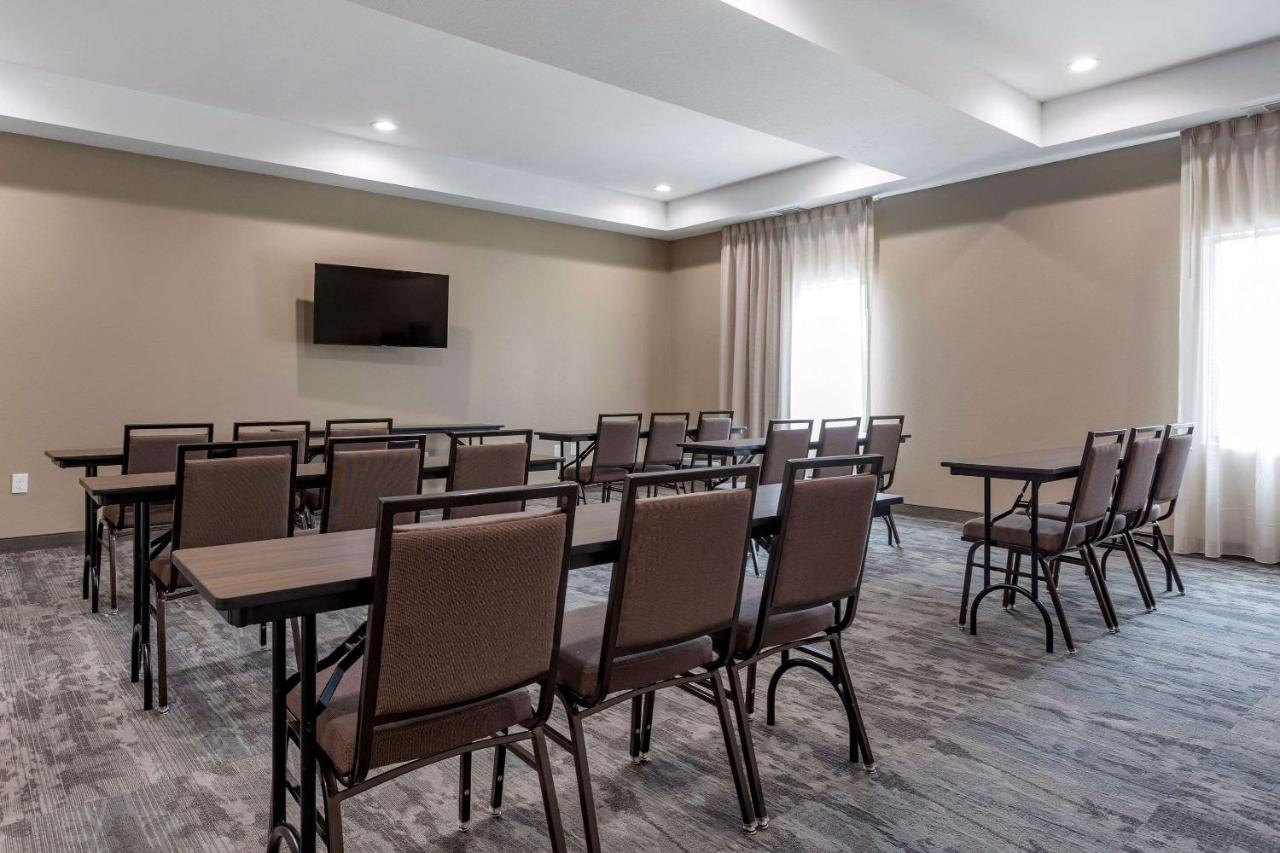 Crosby Sleep Inn & Suites מראה חיצוני תמונה