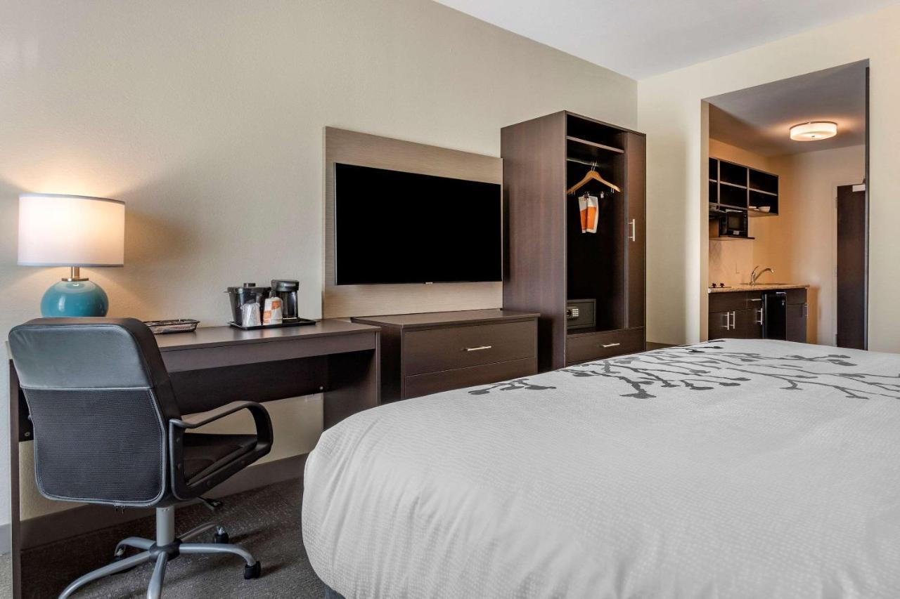 Crosby Sleep Inn & Suites מראה חיצוני תמונה